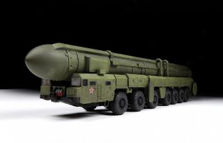 Zvezda Ballistic Missile Launcher SS-25 Topol 1:72 5003