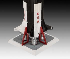 Revell Apollo 11 Saturn V Rocket (50 Years Moon Landing) Gift Set 1:96 03704