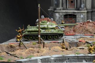 Italeri diorama Berlin 1945: Battle for the Reichstag 1:72 6195