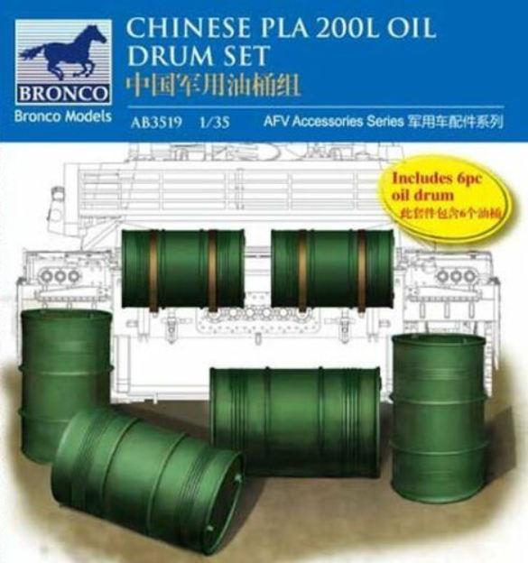 Bronco olejové barely 200l 6ks 1:35 AB3519
